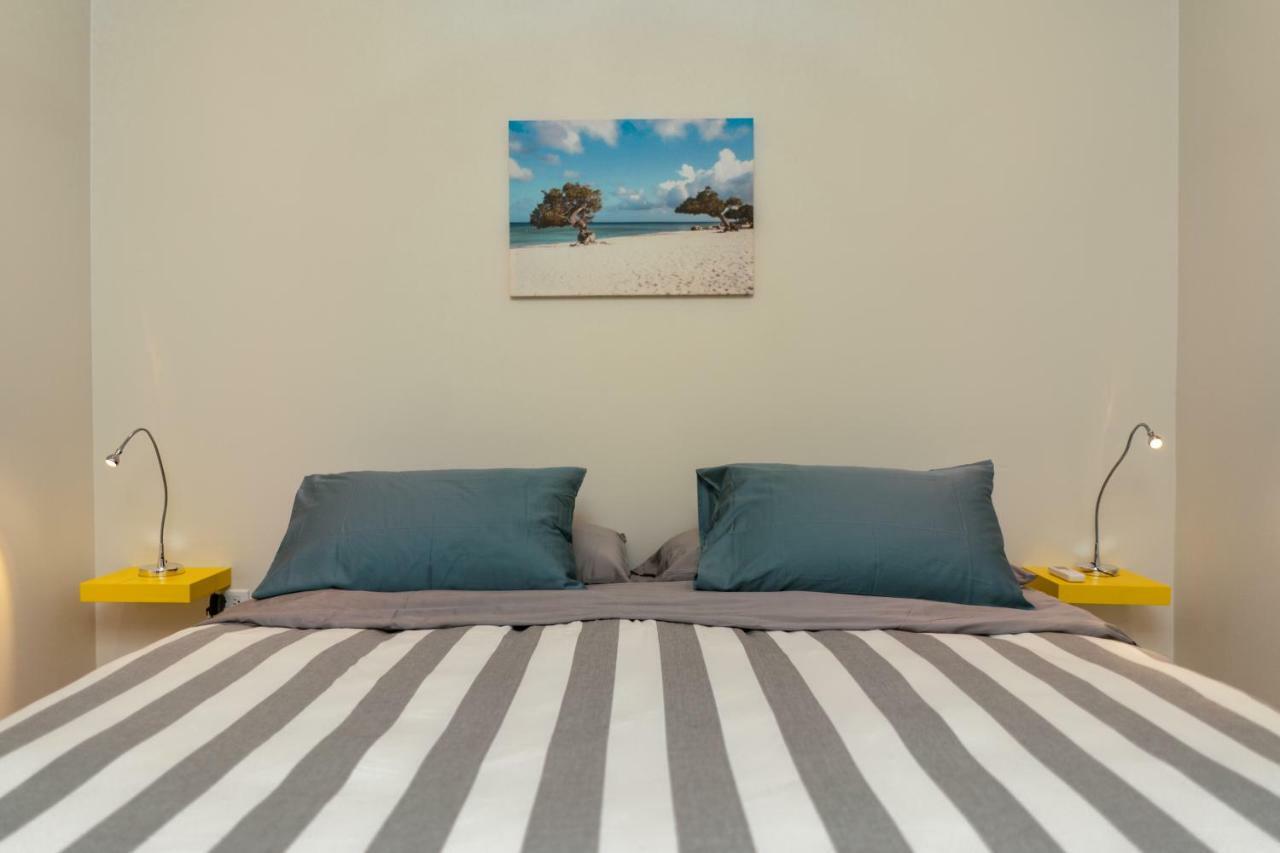 Hideout Suites - From Eagle Beach Palm Beach Buitenkant foto